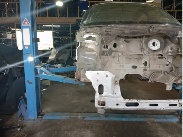 Лонжерон передний правый Lada Granta