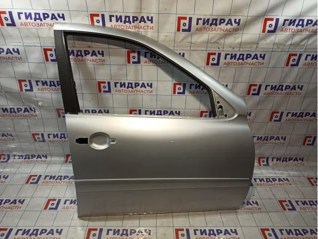 Дверь передняя правая Lada Granta