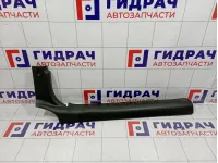 Накладка порога переднего правого внутренняя Lada Granta 11185109076
