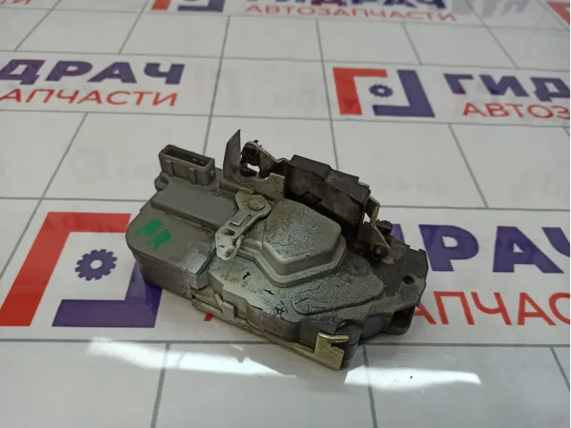 Замок двери задней правой Lada Granta