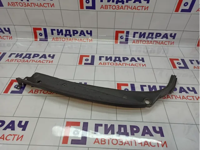 Решетка стеклоочистителя левая Lada Granta 21908212735