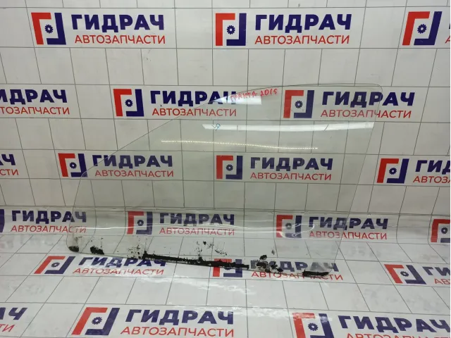 Стекло двери передней левой Lada Granta