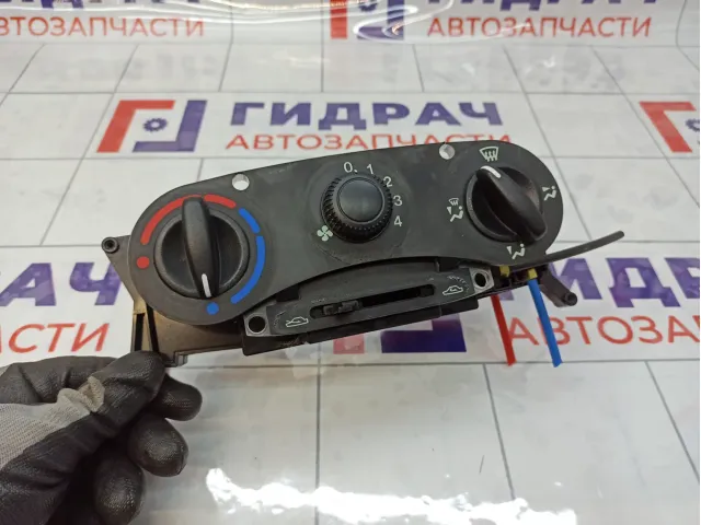 Блок управления отопителем Lada Granta 11180810902000