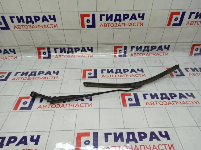 Поводок стеклоочистителя переднего левого Lada Granta