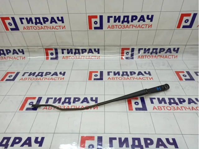 Поводок стеклоочистителя переднего правого Lada Granta