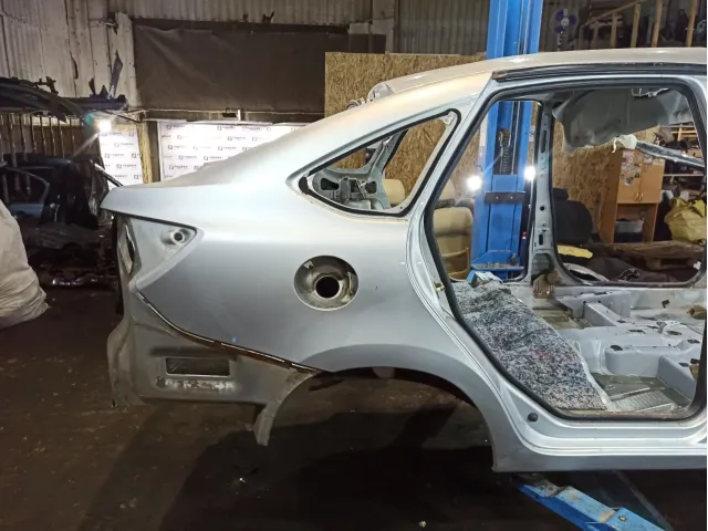 Крыло заднее правое Lada Granta