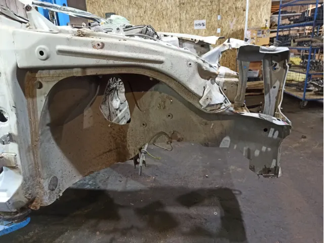 Лонжерон передний правый Lada Granta