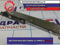 Кронштейн крепления крыла правый Lada Granta 8450100944.