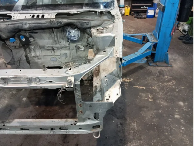 Лонжерон передний левый Lada Granta