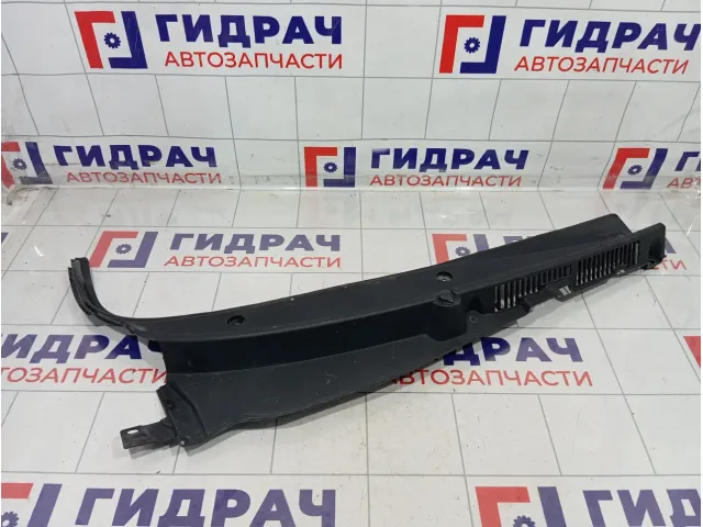 Решетка стеклоочистителя правая Lada Granta 8450100860