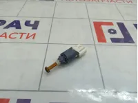 Датчик включения стопсигнала Lada Granta 8200168238