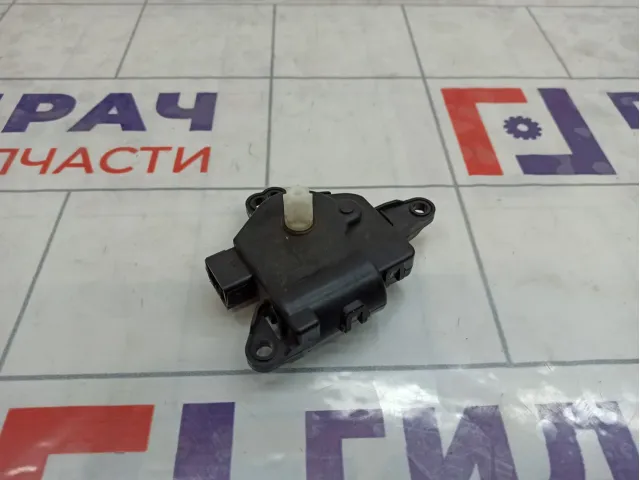 Моторчик заслонки отопителя Lada Granta