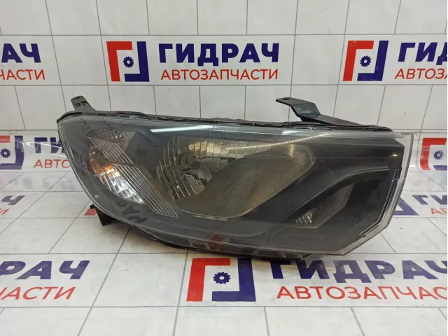 Фара правая Lada Granta 21903711010
