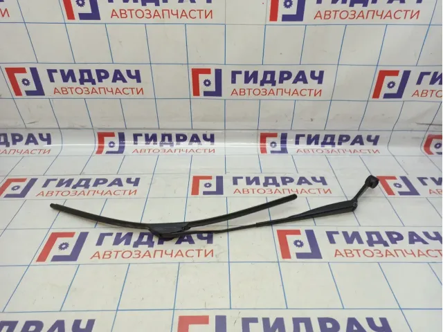 Поводок стеклоочистителя левый Lada Granta