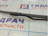 Поводок стеклоочистителя правый Lada Granta