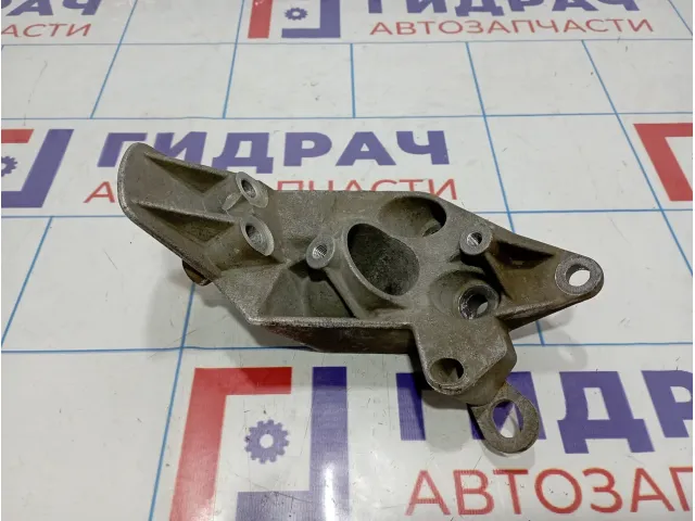 Кронштейн двигателя левый Lada Granta