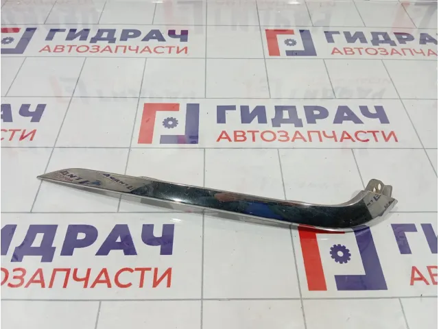 Накладка переднего бампера правая Lada Granta 8450100992