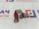Кронштейн крепления крыла правый Lada Granta
