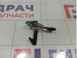 Крючок капота Lada Granta 8450101038