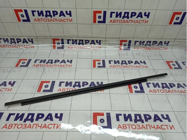 Накладка стекла заднего левого Lada Granta 8450051519