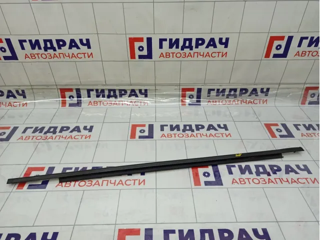 Накладка стекла заднего правого Lada Granta 8450051518