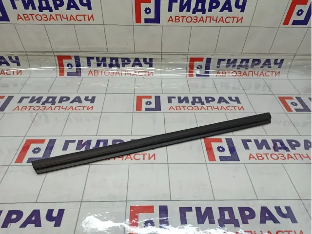 Уплотнитель стекла заднего левого Lada Granta