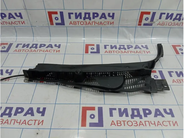 Решетка стеклоочистителя левая Lada Granta 8450100861