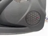 Обшивка двери передней левой Lada Granta