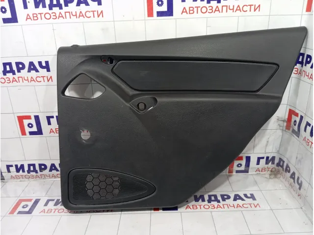 Обшивка двери задней правой Lada Granta