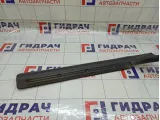 Накладка порога внутренняя передняя правая Lada Granta 11185109076