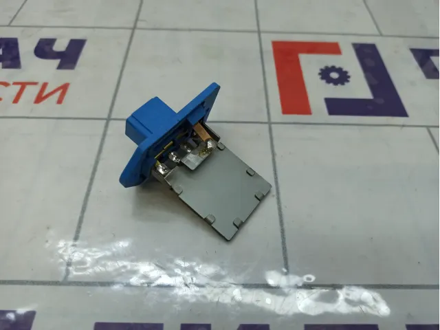 Резистор отопителя Lada Granta