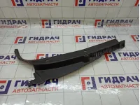 Решетка под лобовое стекло (Жабо) правая Lada Granta 8450100860