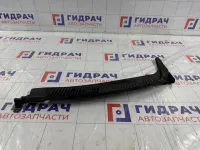 Решетка под лобовое стекло (Жабо) левая Lada Kalina 11188212735