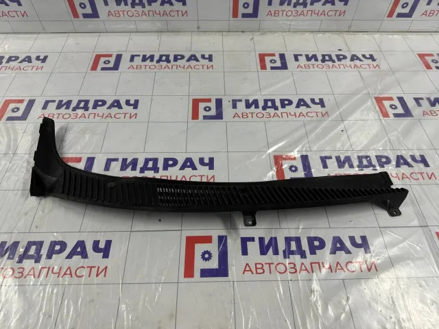Решетка под лобовое стекло (Жабо) правая Lada Kalina 11188212734