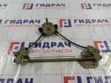 Стеклоподъемник механический задний правый Lada Kalina 11186204010