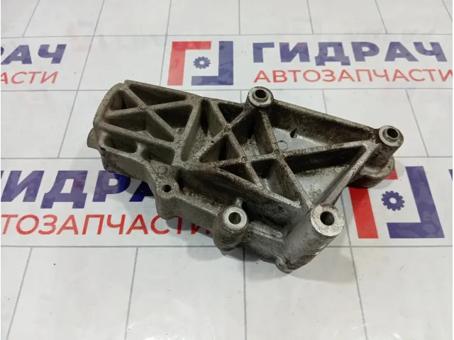 Кронштейн двигателя правый Lada Kalina