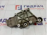 Кронштейн двигателя правый Lada Kalina