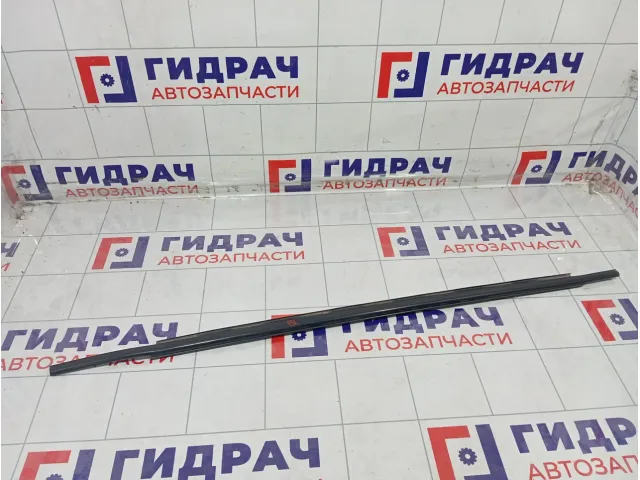 Накладка стекла заднего левого Lada Kalina