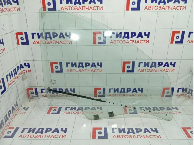 Стекло двери передней правой Lada Largus 803004170R