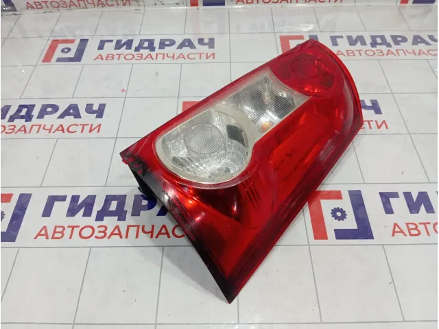 Фонарь задний правый Lada Largus 8200864610