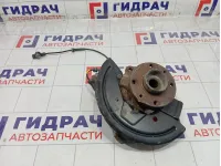 Кулак поворотный правый Lada Largus 8200898655