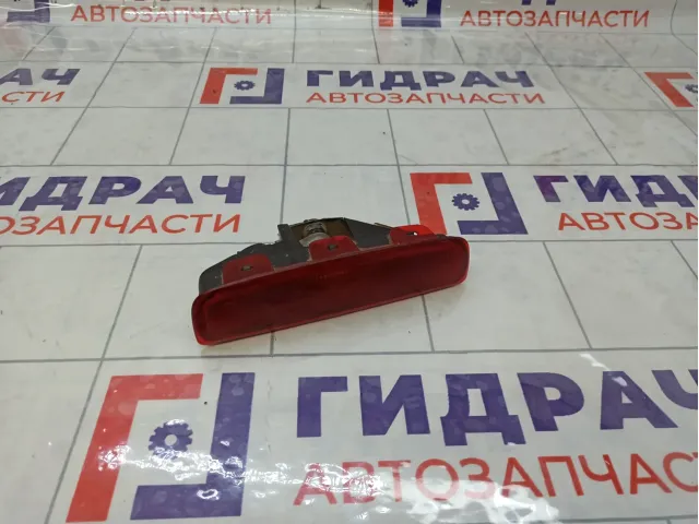 Фонарь задний стоп сигнал Lada Largus 8200690117