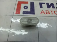 Повторитель на крыло Lada Largus 8200257684