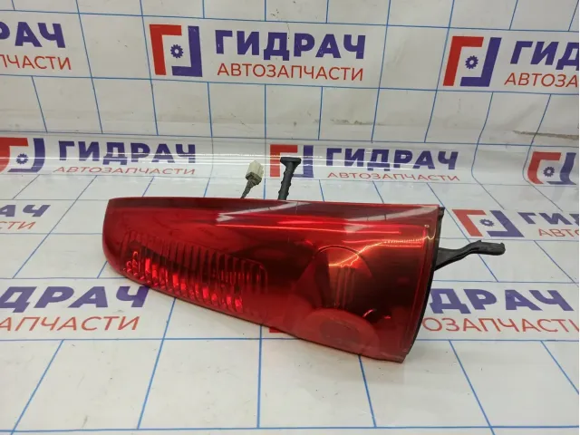 Фонарь задний правый верхний Lada Largus