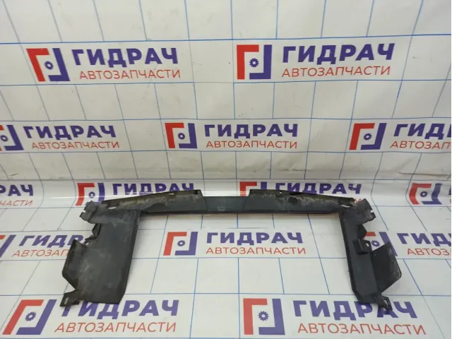Кожух радиатора Lada Largus 8200694500
