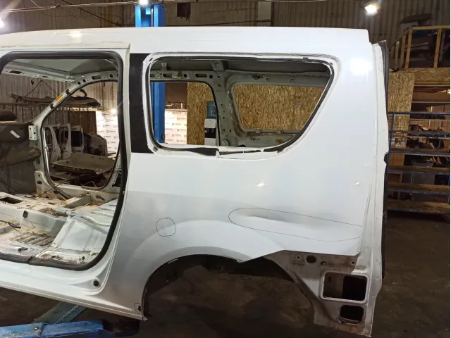 Крыло заднее левое Lada Largus