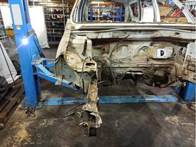 Лонжерон передний правый Lada Largus