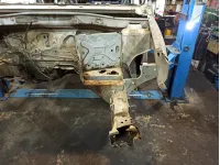 Лонжерон передний левый Lada Largus