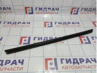 Уплотнитель стекла переднего левого Lada Largus
