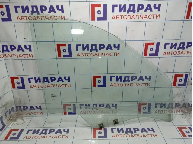 Стекло двери передней правой Lada Largus